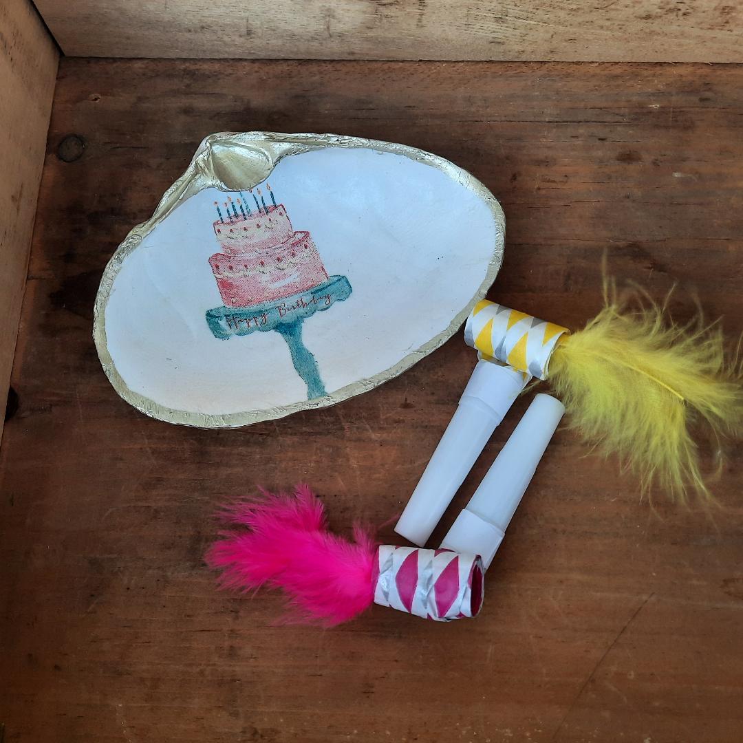 Clam Shell Art Birthday Cake