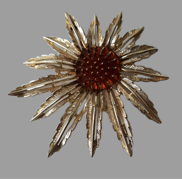 Vintage Gold Toned Sunflower /Broach/Pin/Pendant 