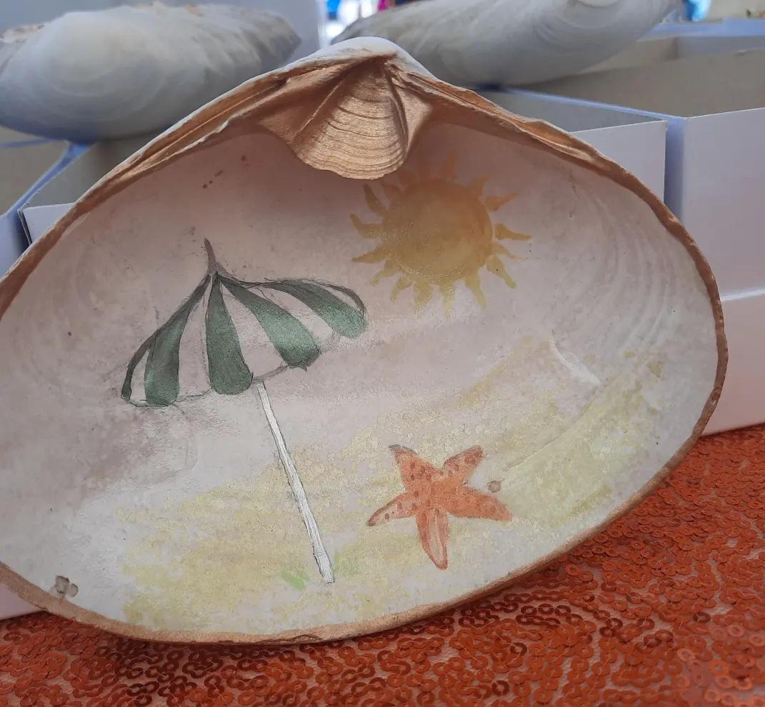 Clam Shell Art Green Beach Umbrella With And Star Fish
