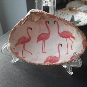 Clam Shell Art Pink Flamingos