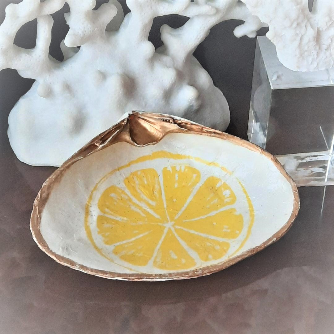 Clam Shell Art Lemon