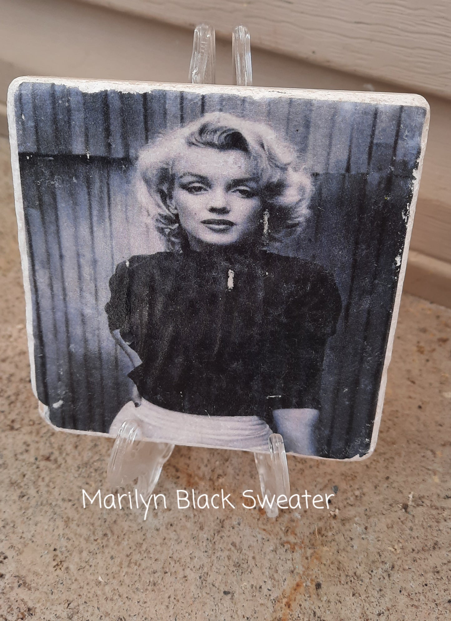 Tile Art "Marilyn Black Sweater"