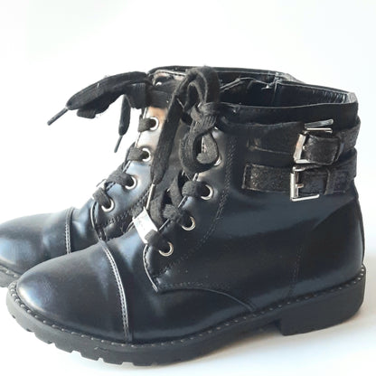 Bebe Black Girls Lace Up Zippered Ankle Boots Size 2