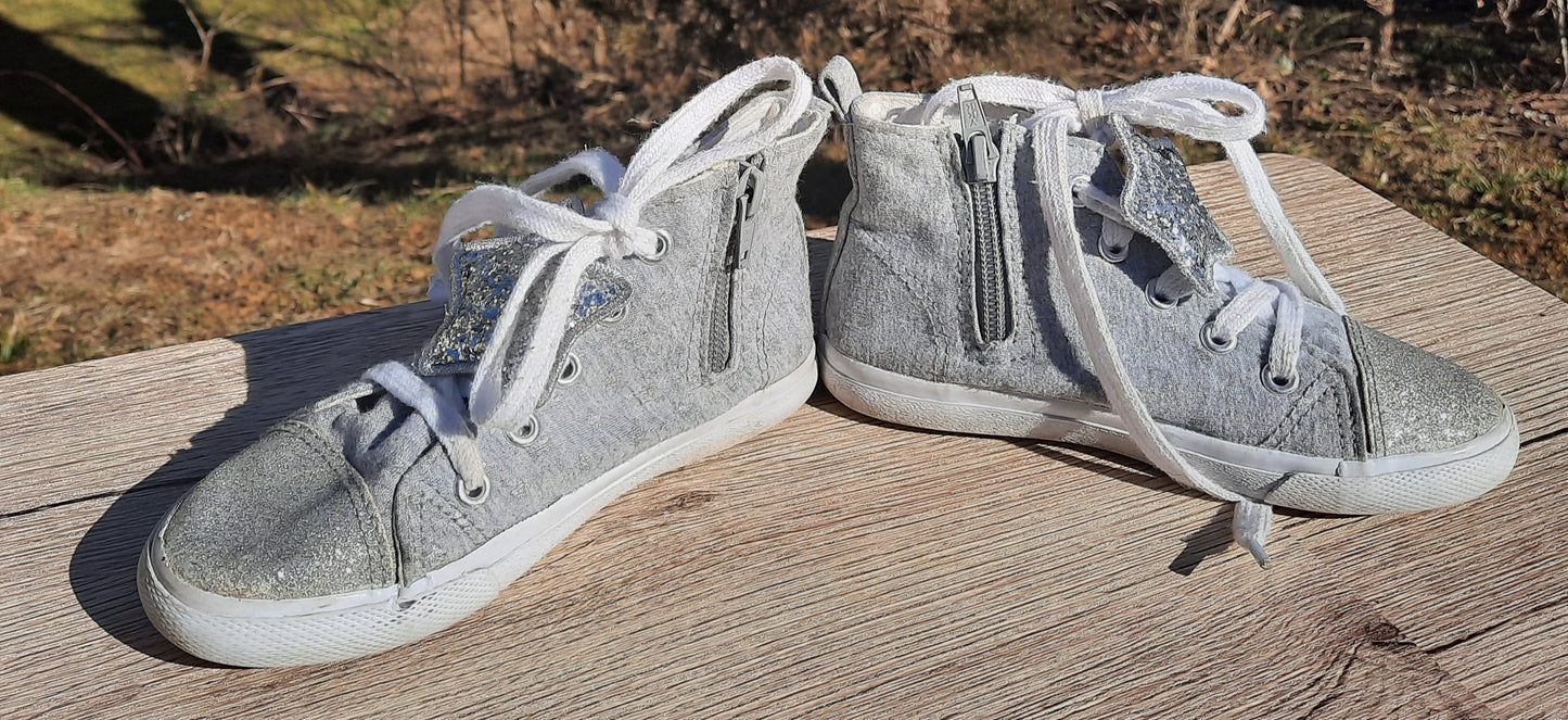 Cat & Jack Grey High Top Zip Up Sneaker With Glitter Star Size 11