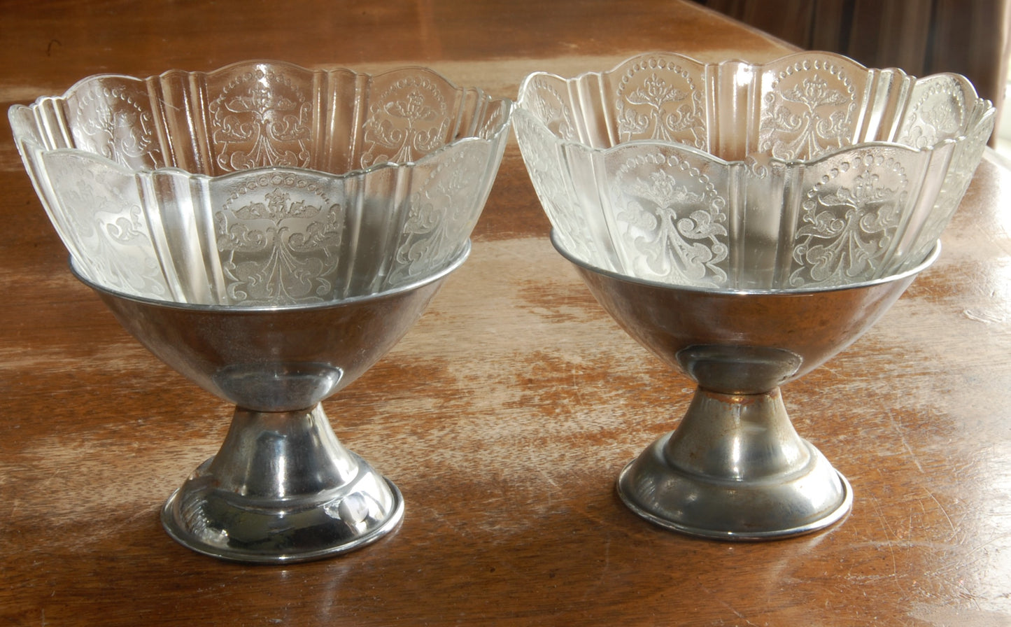 Vintage Depression Glass Sherbert/Ice Cream Dishes. Chrome based Etched Glass Insert