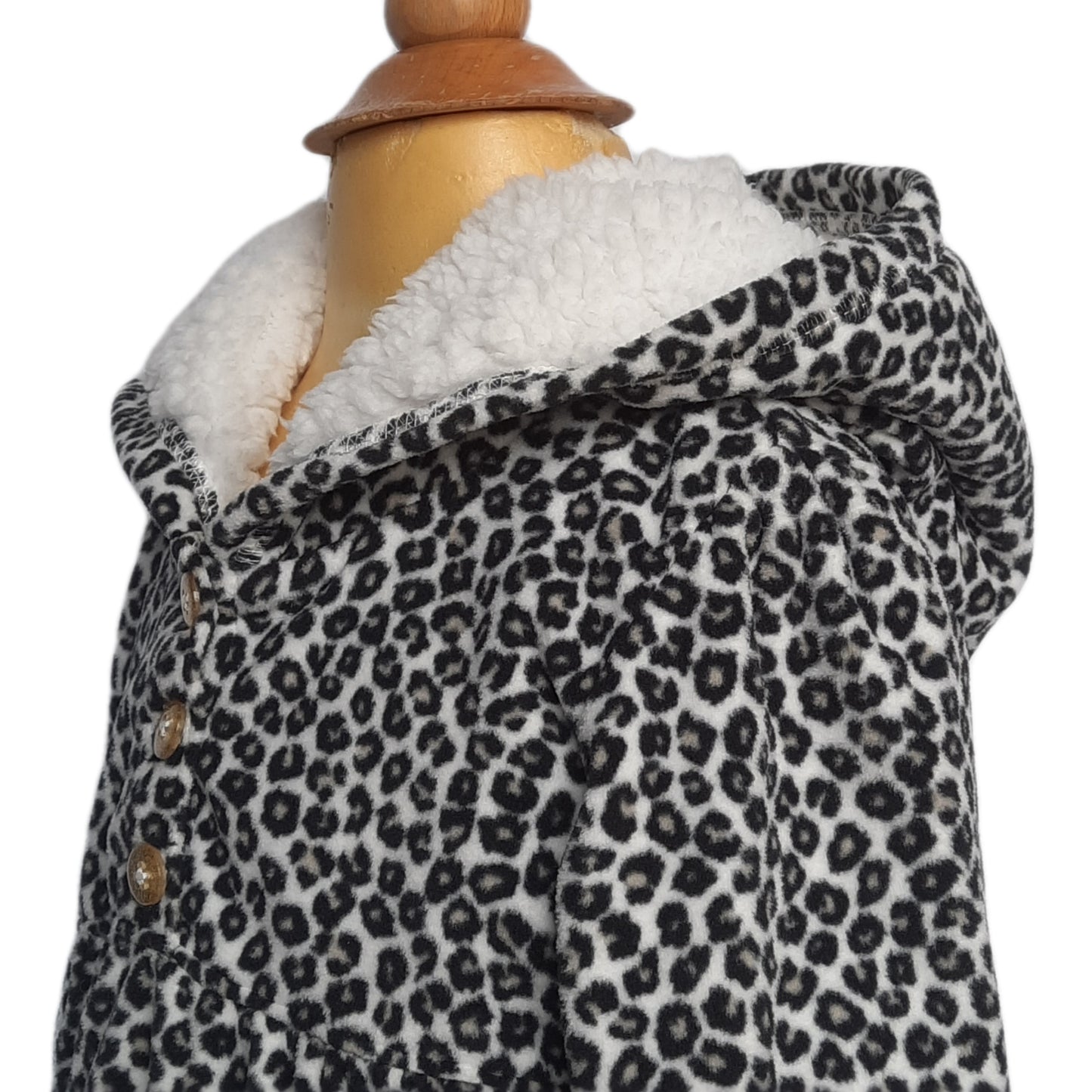 Carter's Pull Over Flease Leopard Print 5T.