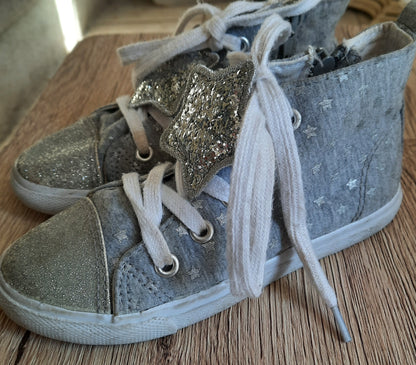 Cat & Jack Grey High Top Zip Up Sneaker With Glitter Star Size 11