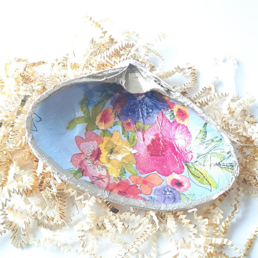 Clam Shell Art Floral