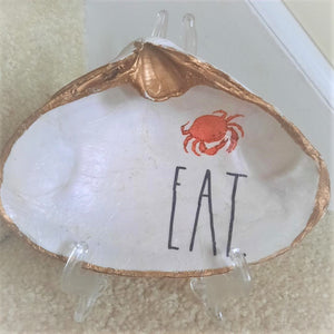 Clam Shell Art Eat Crab